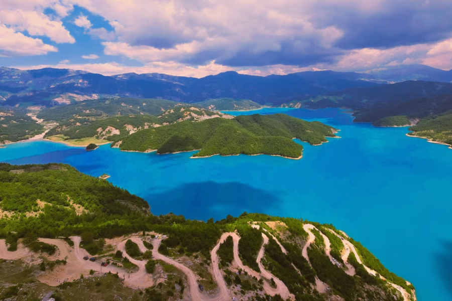 From Tirana: Bovilla Lake & Gamti Mountain Hiking Day Trip