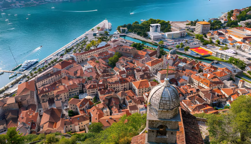 Tirana/Durres: Montenegro tour to UNESCO KOTOR & ST.Stefan
